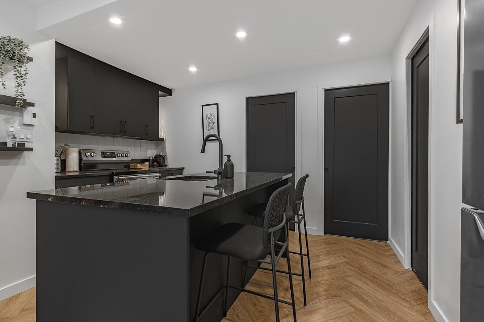 Les Appartements Du 300 Québec Kültér fotó